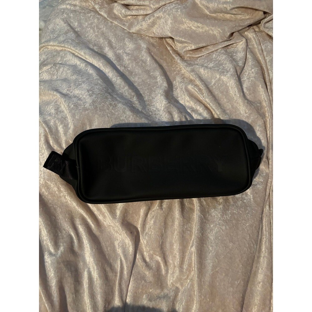 Burberry cosmetics pouch - Picture 2 of 6